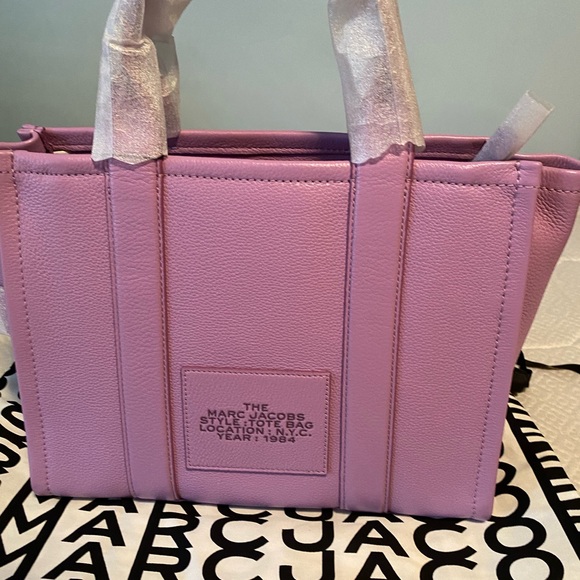 Marc Jacob Regal Orchid Leather Tote Bag - Picture 4 of 5